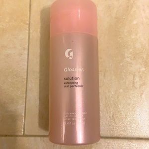 glossier solution